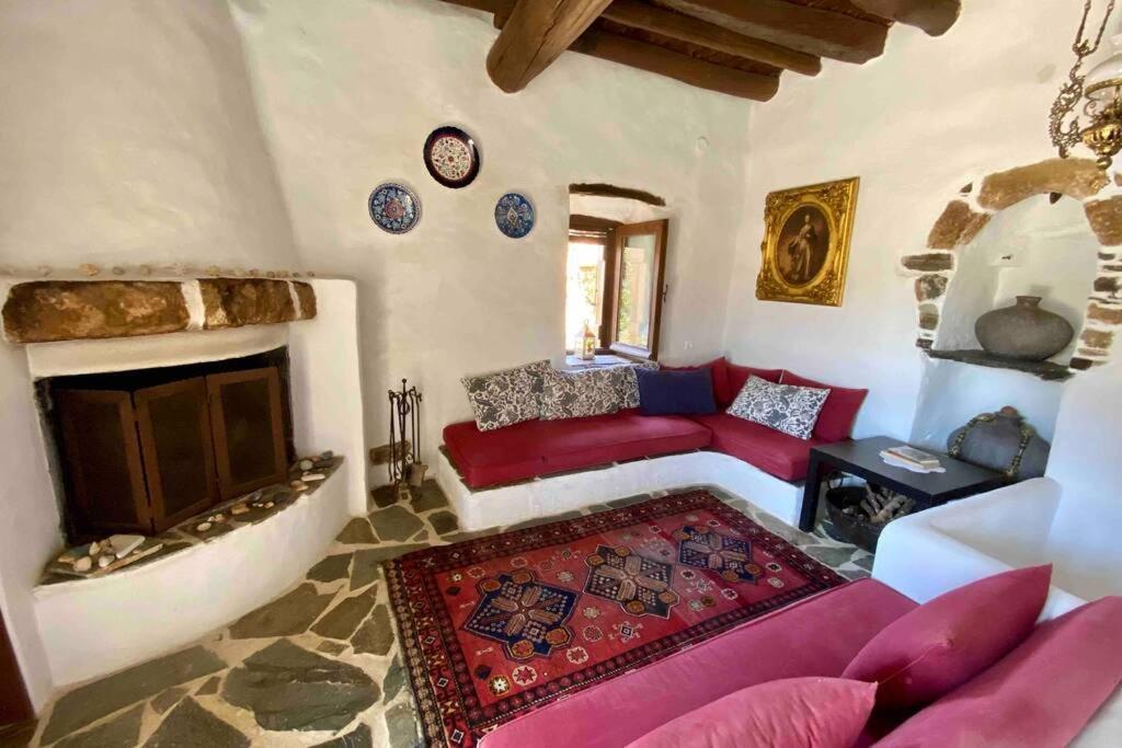 The Old Stone Cottage Karystos  Bagian luar foto