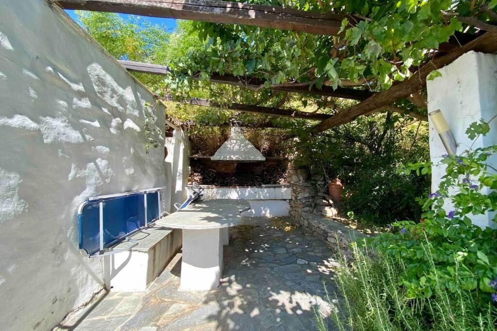 The Old Stone Cottage Karystos  Bagian luar foto