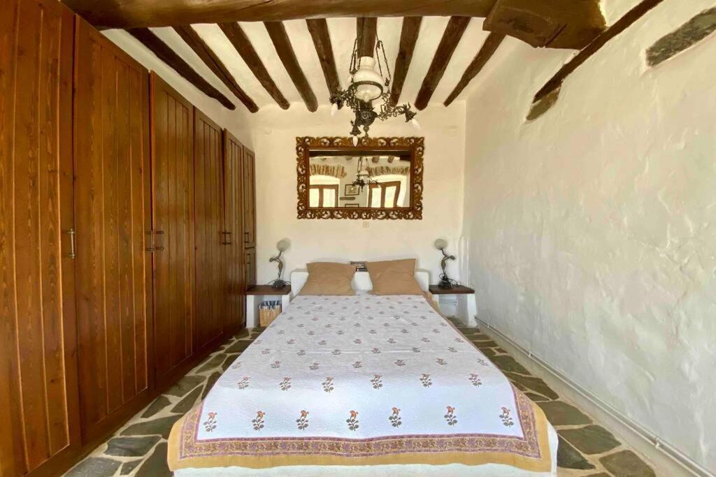 The Old Stone Cottage Karystos  Bagian luar foto