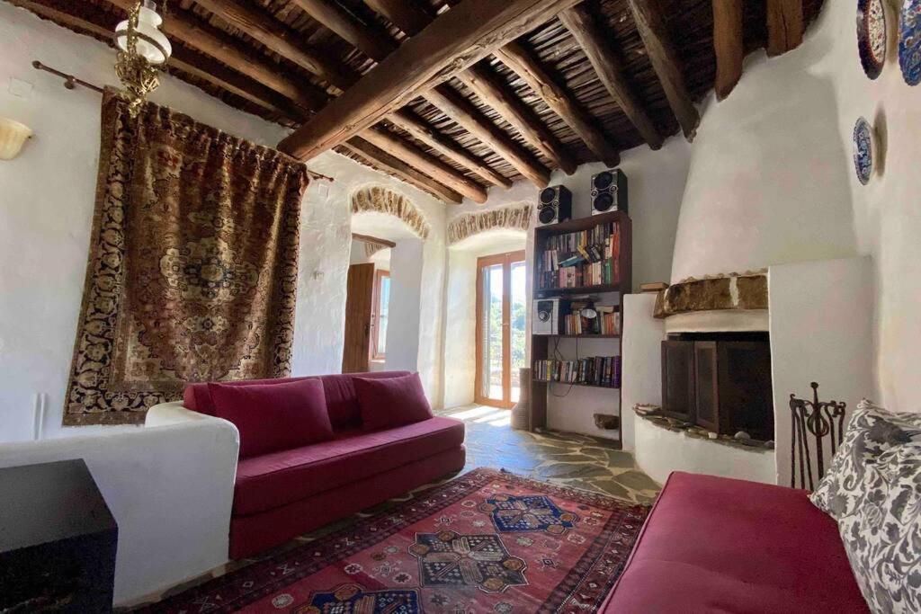 The Old Stone Cottage Karystos  Bagian luar foto